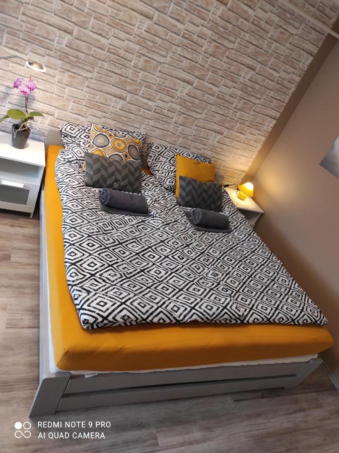 Baross Apartman Kaposvár エクステリア 写真
